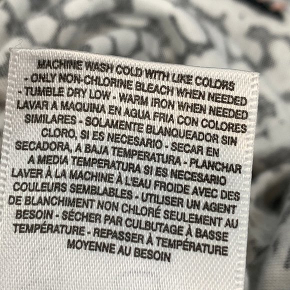 Jessica Simpson Soft Flowy Tank Top Black White Leopard Scoop Neck Viscose Small - Picture 6 of 12